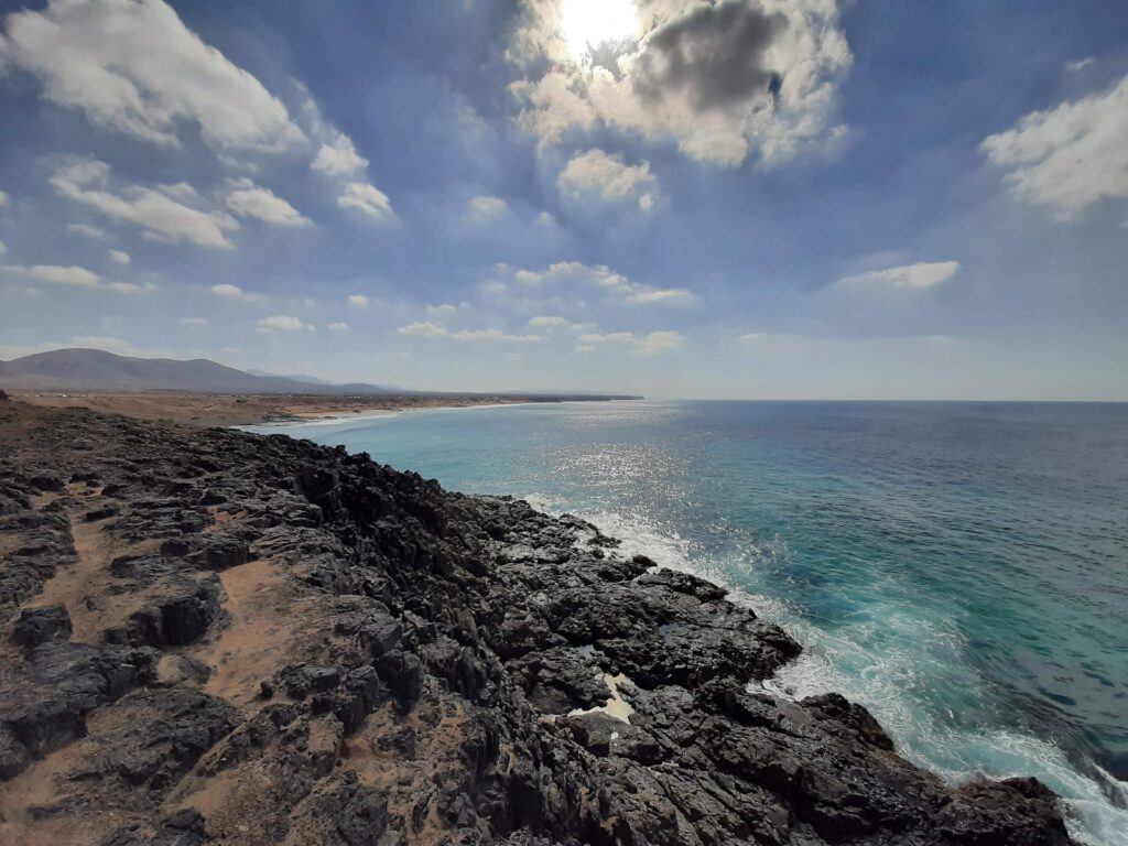 Sehenswüdigkeit auf Fuerteventura: Küste und Leichtturm von El Cotillo
